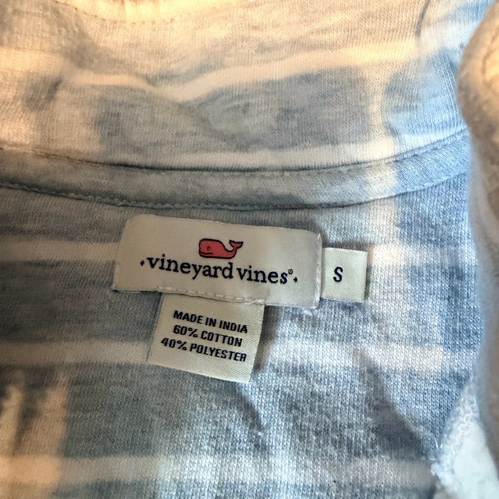 Vineyard Vines Soft Blue and White Stripped 1/4 Zip - Picture 2 of 6
